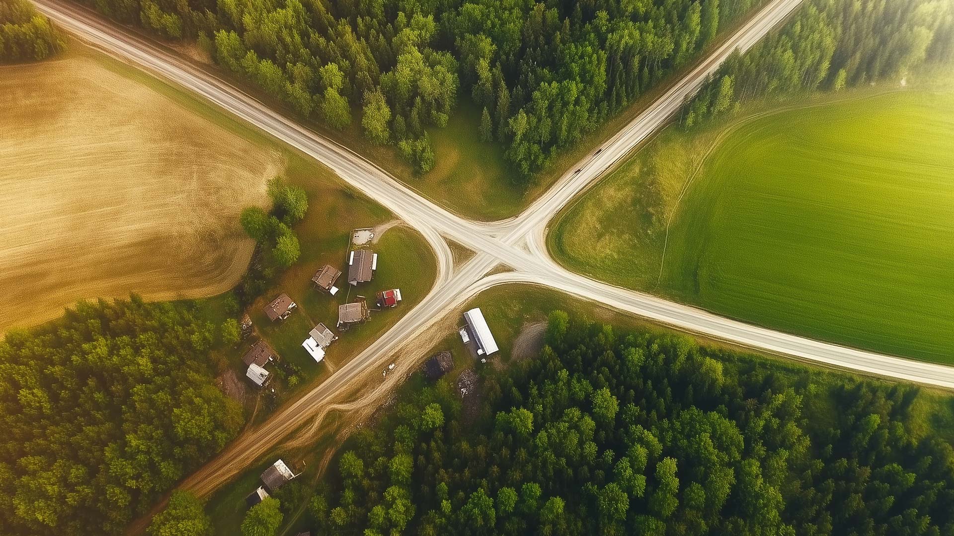 Roads-meeting-in-nature